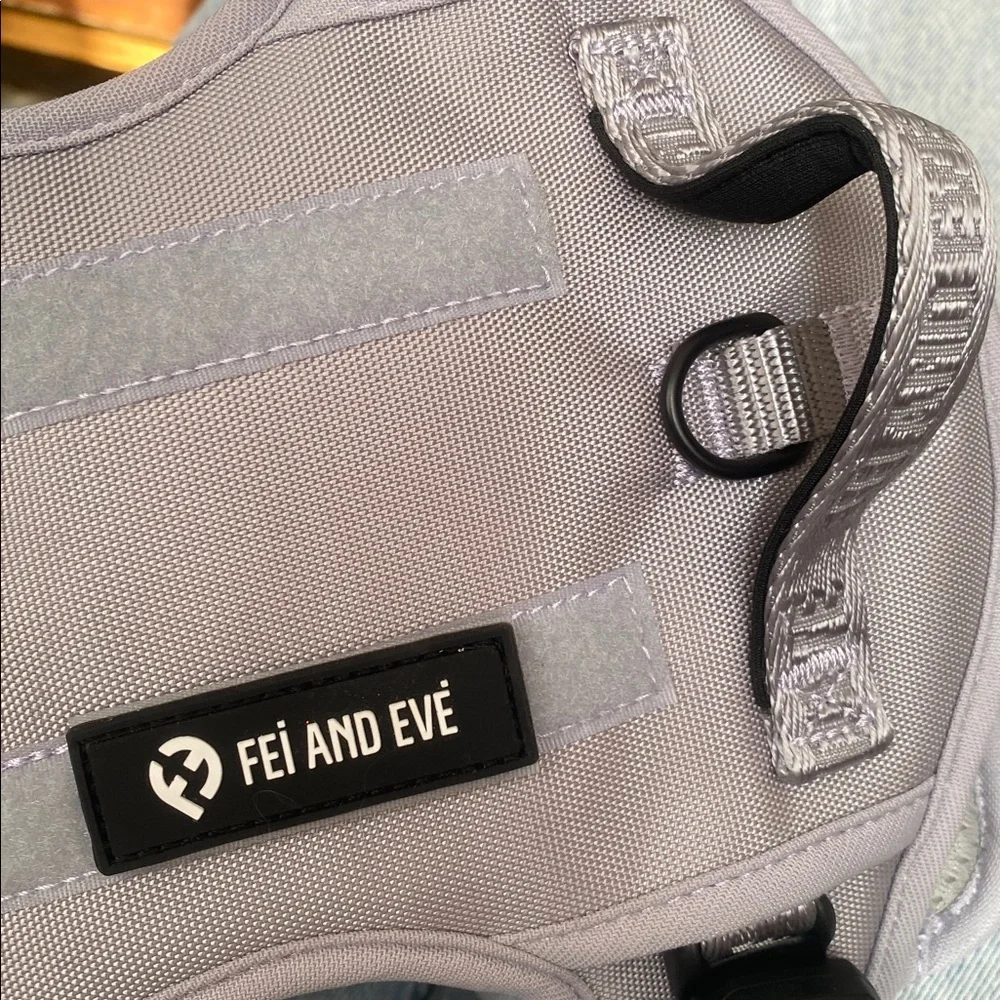 NWT New Edition, Fei and Eve Classic Dog Harness - Quick-Release Buckles size S
